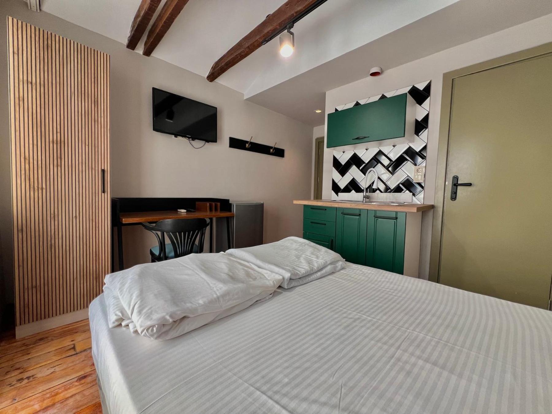 Hotel Just 2*